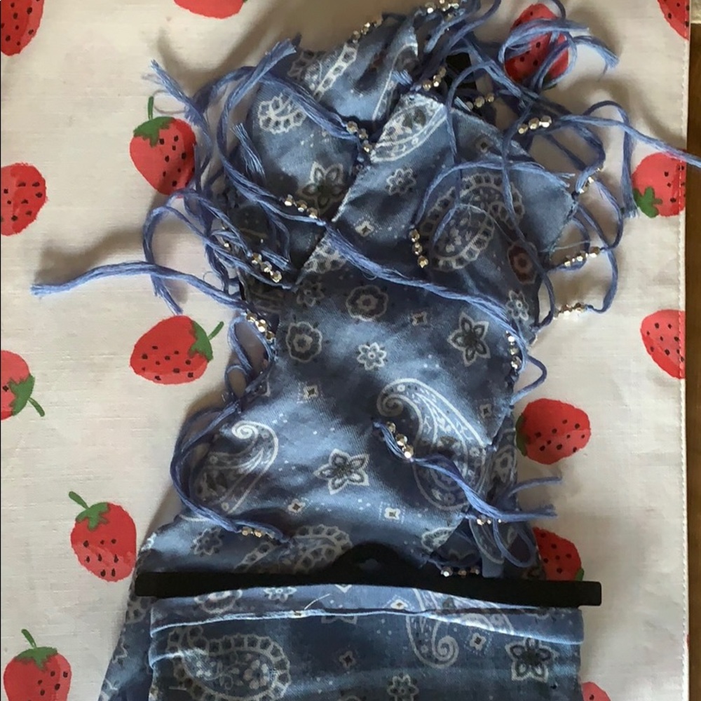 Blue light weight scarf
